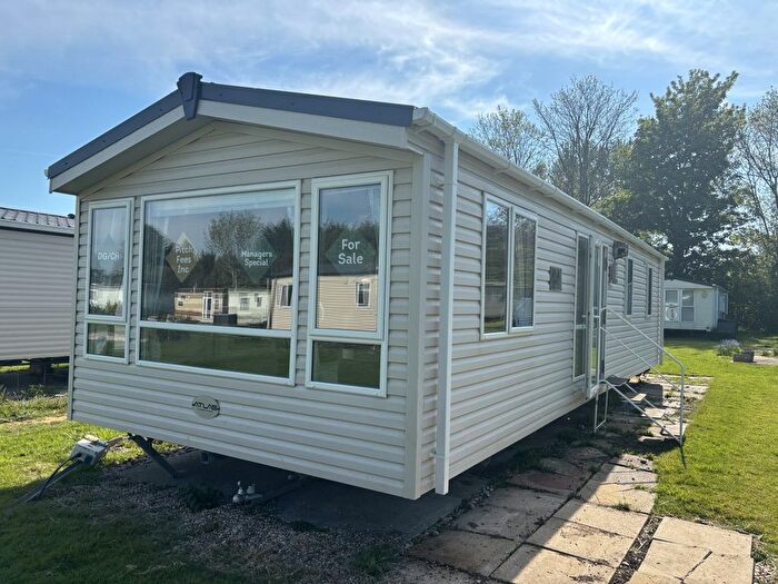 2 Bedroom Mobile/park Home For Sale In Station Road, Winchelsea, TN36