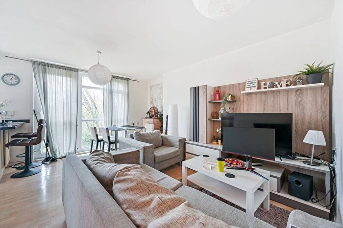 2 Bedroom Flat For Sale In Hevelius Close, Greenwich, London, SE10