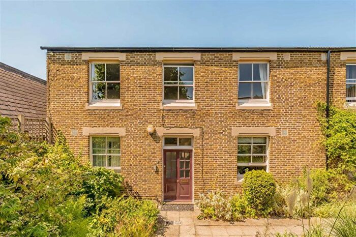 2 Bedroom Flat For Sale In Herschell Mews, Herne Hill, SE5