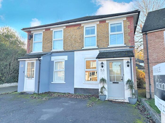 2 Bedroom Cottage For Sale In Junction Road, Brentwood, CM14
