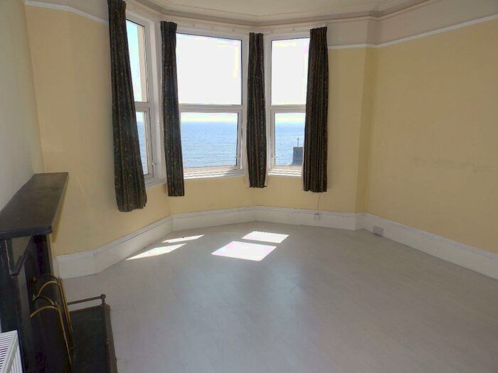 2 Bedroom Flat To Rent In Marine Parade, Dawlish, EX7