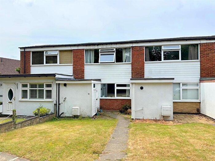 2 Bedroom Terraced House To Rent In Whitecroft, St Albans, Hertfordshire, AL1