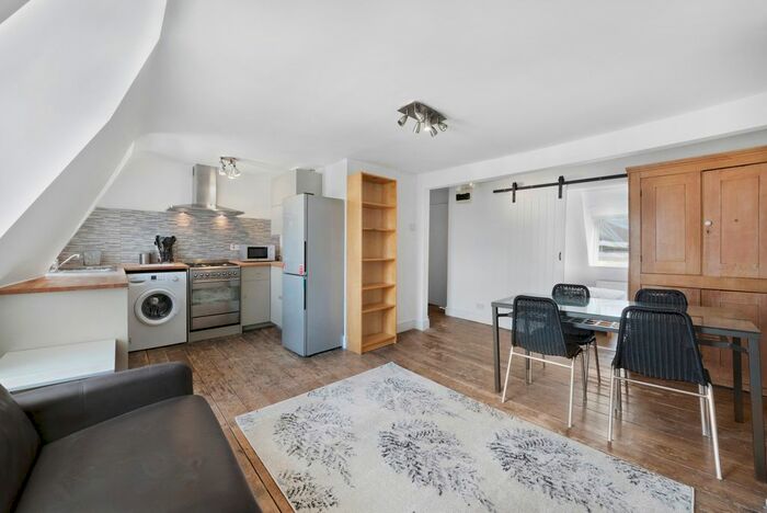 1 Bedroom Flat To Rent In Colville Road, London, W11