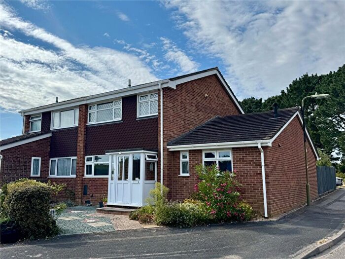 3 Bedroom House For Sale In Albert Road, New Milton, Hampshire, BH25