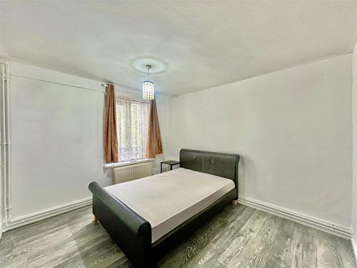 1 Bedroom Flat To Rent In Summerwood Road, Isleworth, TW7