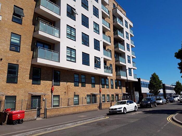 2 Bedroom Flat To Rent In Bournemouth Road, Peckham Rye, SE15