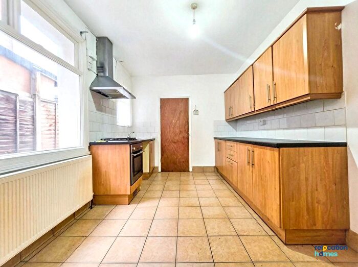 4 Bedroom Terraced House For Sale In Chichester Road, London, N9