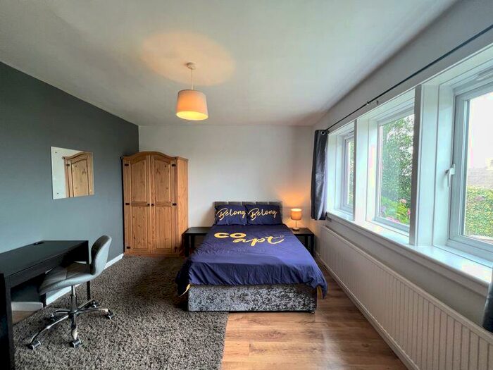 5 Bedroom Semi-Detached House To Rent In Crabtree Avenue, Brighton, BN1