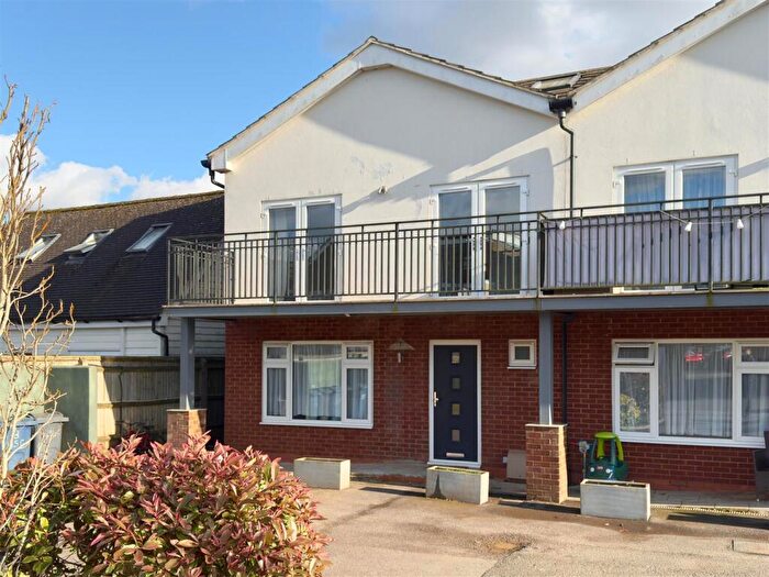 2 Bedroom House To Rent In Marlow Road, High Wycombe, HP11