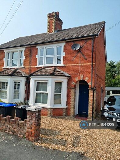 1 Bedroom Maisonette To Rent In Middle Gordon Road, Camberley, GU15
