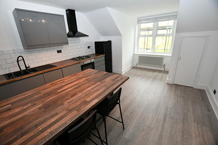 2 Bedroom Apartment To Rent In Selhurst Road, London, SE25