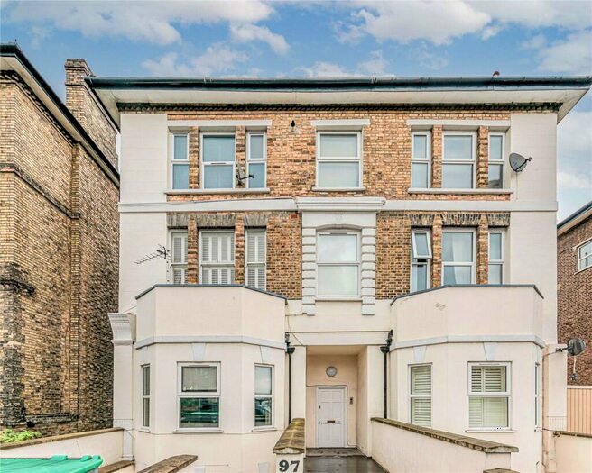 2 Bedroom Apartment To Rent In Anerley Road, London, SE20