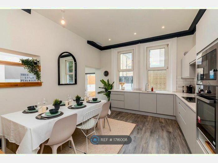 9 Bedroom Semi-Detached House To Rent In Pevensey Road, Eastbourne, BN22