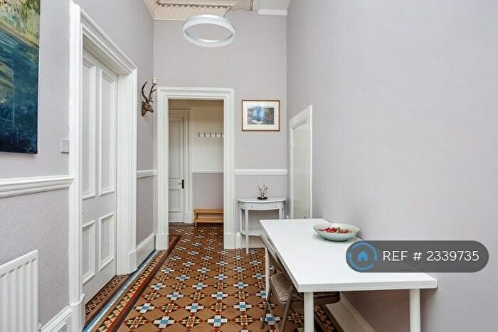 2 Bedroom Maisonette To Rent In Priestfield Road, Edinburgh, EH16