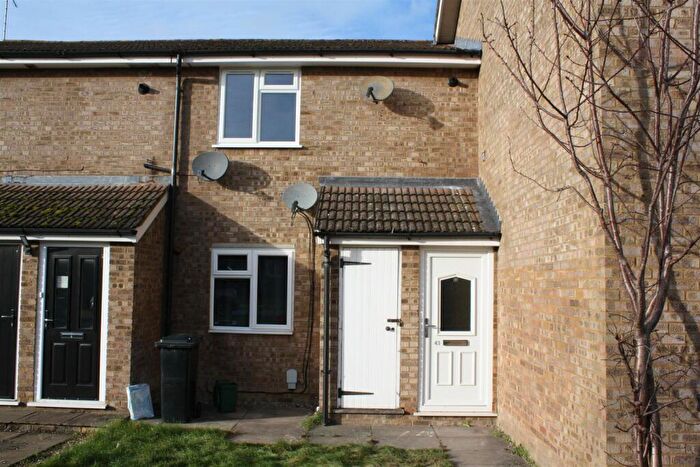 1 Bedroom Flat To Rent In Marston, Thame, OX9