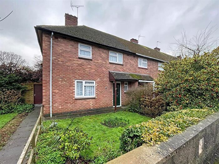 3 Bedroom End Of Terrace House For Sale In Mortimer Road, Kenilworth, CV8