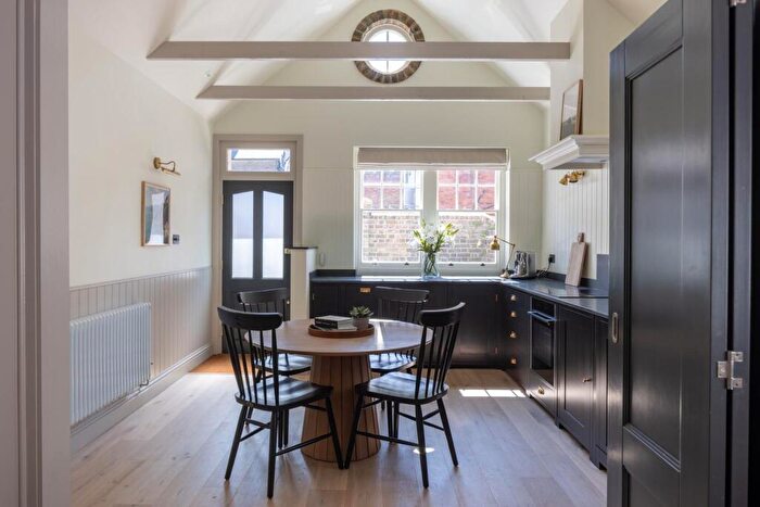 1 Bedroom Mews For Sale In Deal, Kent, CT14