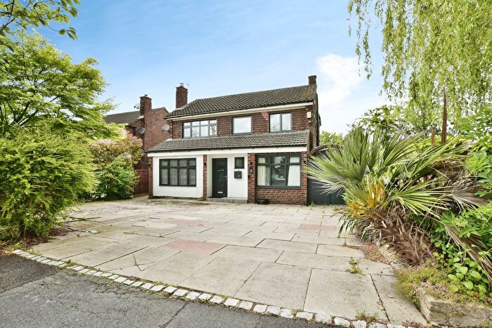 4 Bedroom Detached House For Sale In Woburn Drive, Altrincham, WA15