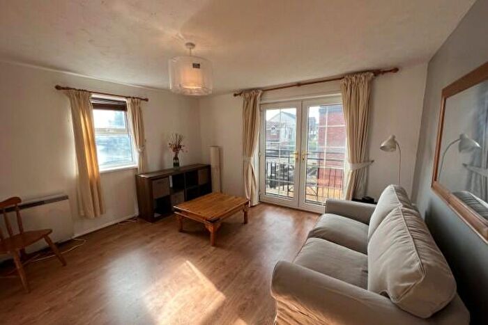 2 Bedroom Flat To Rent In Schooner Way Cardiff, CF10