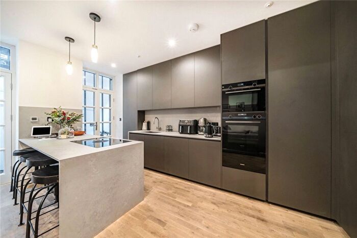 5 Bedroom Flat To Rent In Nottingham Place, London, W1U