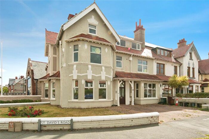 2 Bedroom Flat For Sale In St. Davids Road, Llandudno, Conwy, LL30