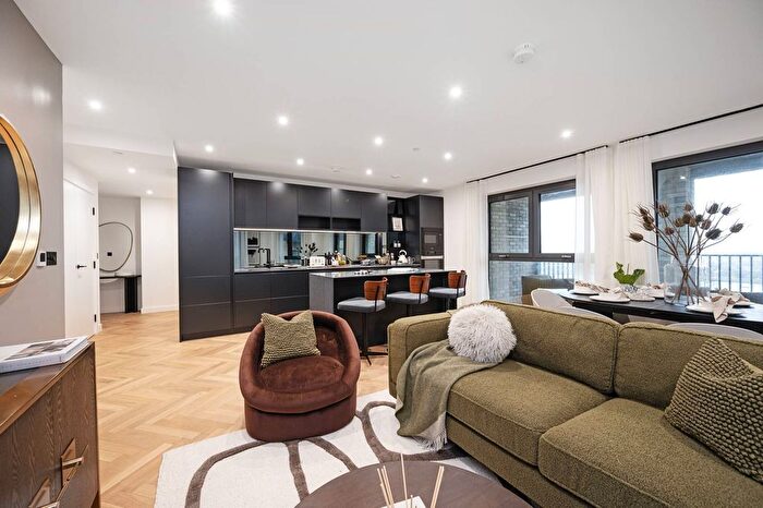 3 Bedroom Flat For Sale In Woodberry Down, Finsbury Park, N4