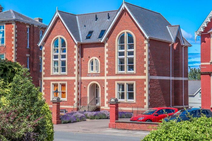 2 Bedroom Flat To Rent In Western Road, GL50