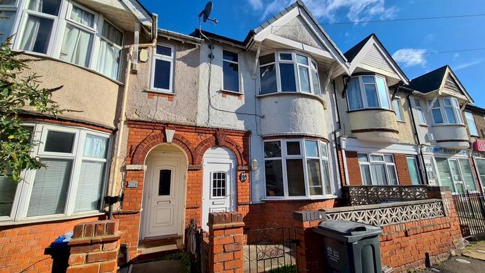 3 Bedroom Property To Rent In Beech Avenue, Abington, Northampton, NN3