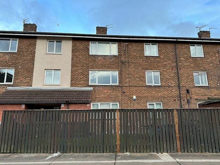 3 Bedroom Flat To Rent In Lutterworth Road, Longbenton, Newcastle Upon Tyne, Tyne And Wear, NE12