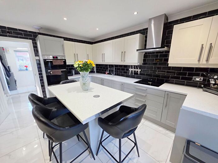 4 Bedroom Semi-Detached House For Sale In Lockesley Avenue, Conisbrough, DN12