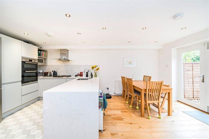 4 Bedroom Property For Sale In Crosslet Vale, Greenwich, SE10