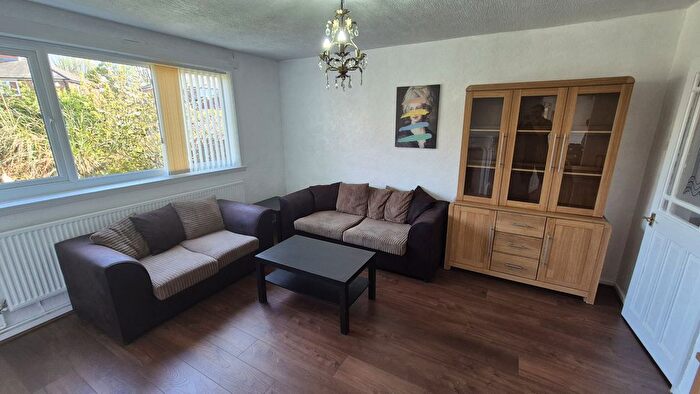 3 Bedroom Semi Detached House To Rent In Yew Tree Road, M14