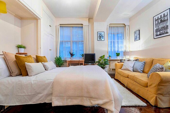 Studio To Rent In Queens Court, Queensway, Bayswater, W2