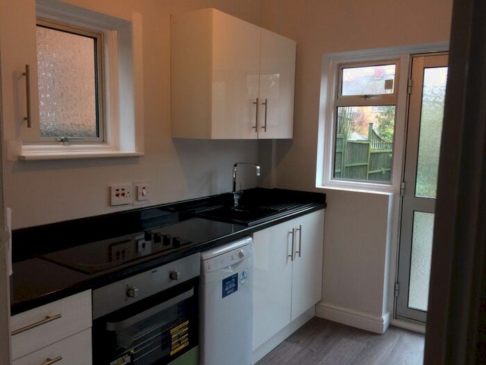 3 Bedroom Property To Rent In Petworth Drive, Leicester LE3