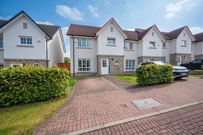 3 Bedroom End Of Terrace House For Sale In West Cairn View, Livingston, EH54