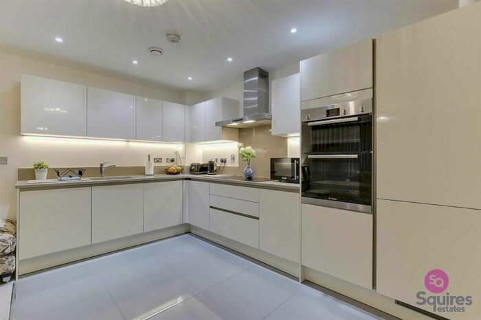 2 Bedroom Flat To Rent In Royal Engineers Way, Mill Hill East, NW7