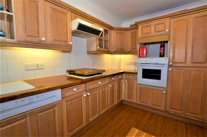 2 Bedroom Apartment To Rent In Lansdowne Road, Purley, CR8