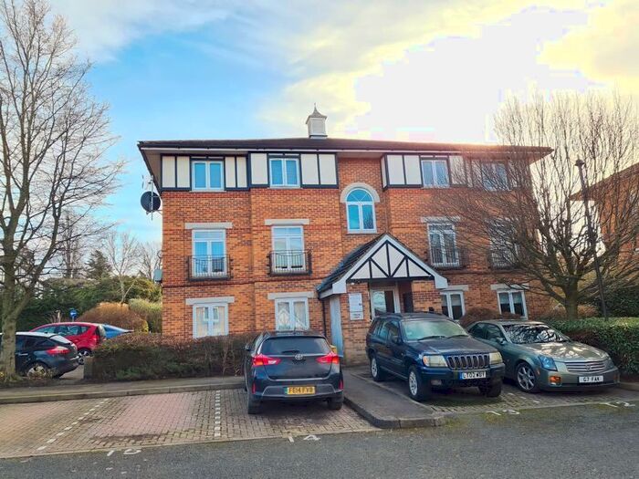 1 Bedroom Flat To Rent In Heton Gardens, Hendon, London, NW4