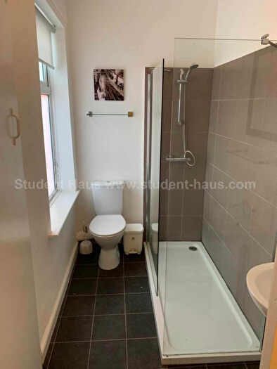 4 Bedroom House To Rent In Littleton Road, Salford, M6