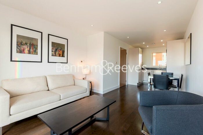 1 Bedroom Apartment To Rent In Whiting Way, London, SE16