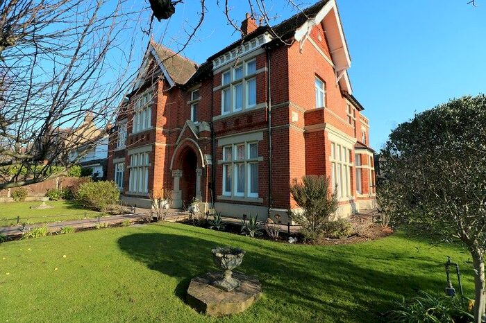 4 Bedroom Flat To Rent In Haven Green, London, W5