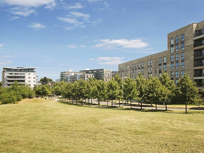 1 Bedroom Flat To Rent In Abbotsford Court, Lakeside Drive, NW10