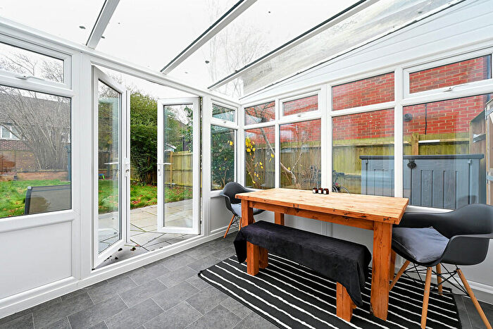 3 Bedroom Detached House For Sale In Highfield Road, Farnborough, GU14