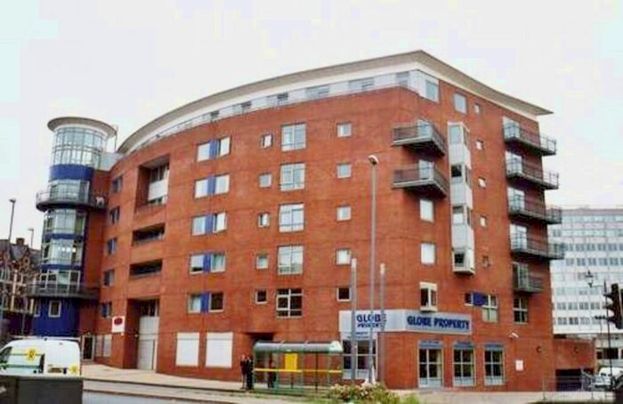 2 Bedroom Penthouse To Rent In City Heights, Old Snow Hill, B4