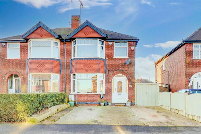 3 Bedroom Semi-Detached House For Sale In Cardale Road, Pleasley, Mansfield, NG19