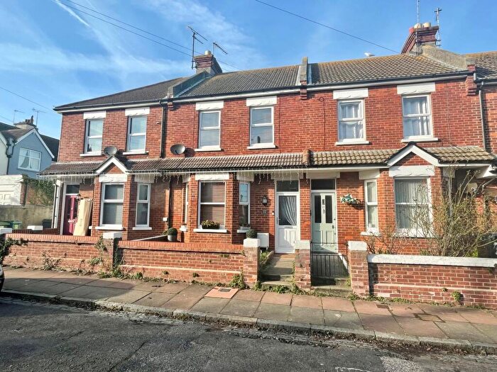 2 Bedroom Terraced House To Rent In Broomfield Street, BN21