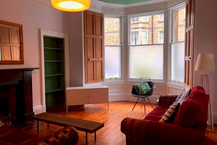 2 Bedroom Flat To Rent In Comiston Terrace, Edinburgh, EH10