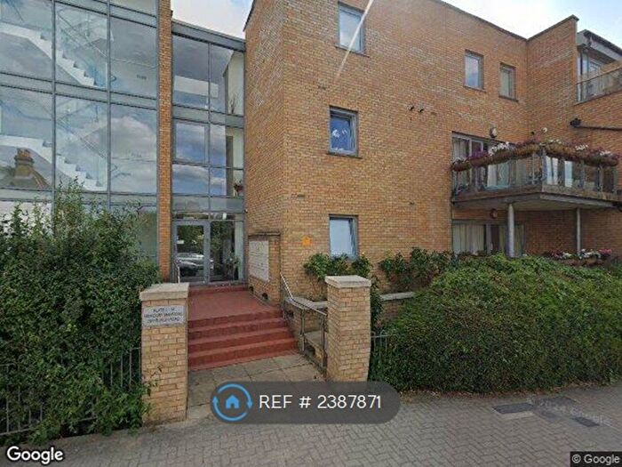 2 Bedroom Flat To Rent In Mercury Mansions, London, SW15