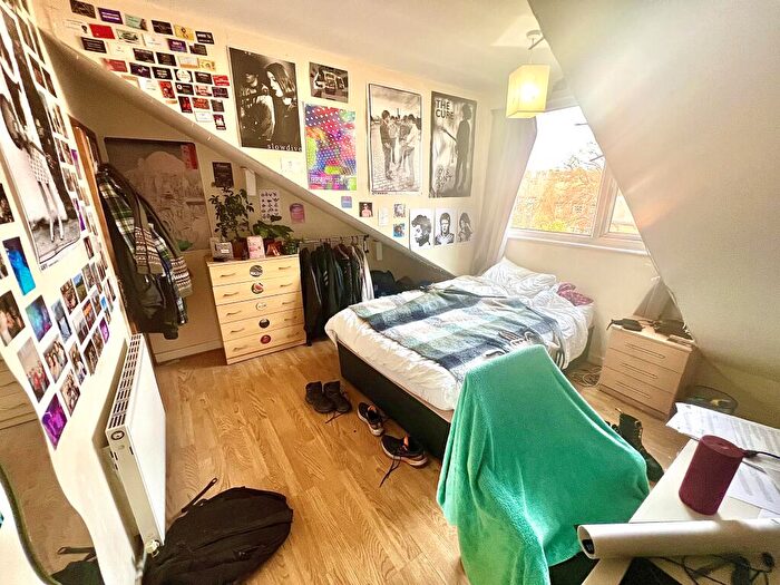 4 Bedroom Terraced House To Rent In Welton Place, Hyde Park, Leeds, LS6