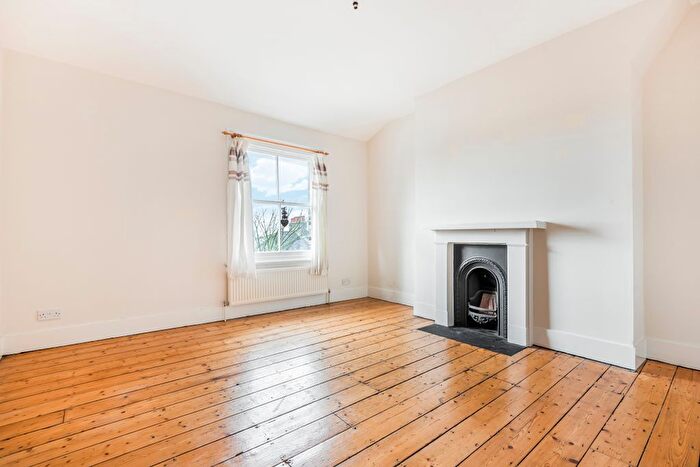 2 Bedroom Flat To Rent In Granville Park, Blackheath, SE13